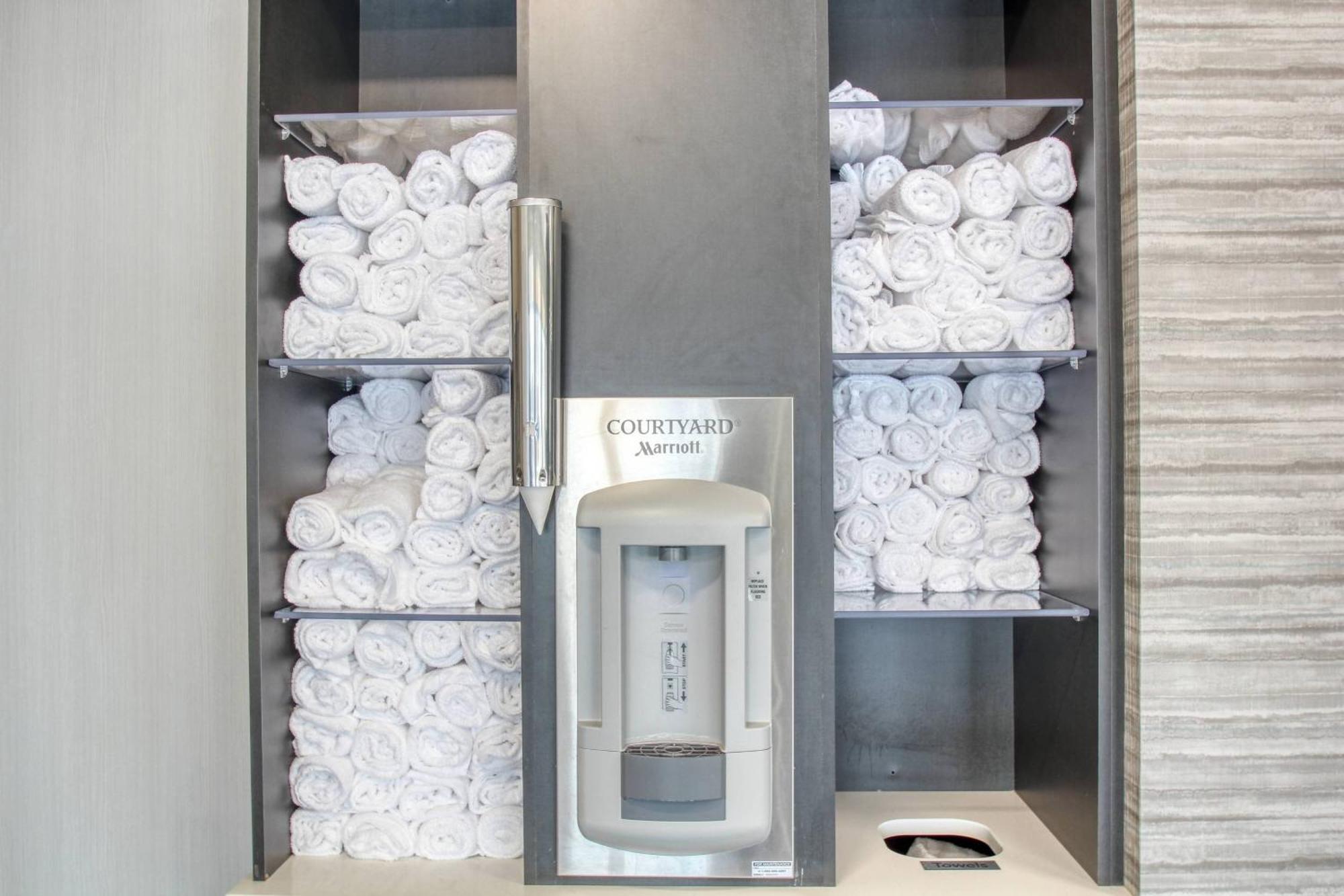 Courtyard By Marriott Fargo Hotel Luaran gambar
